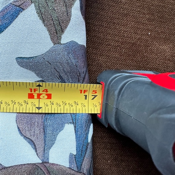 Beige BY ECI Cap Sleeves Multi Metallic Colors. Floral Print Sheath Dress-Sz 12 - Picture 15 of 16